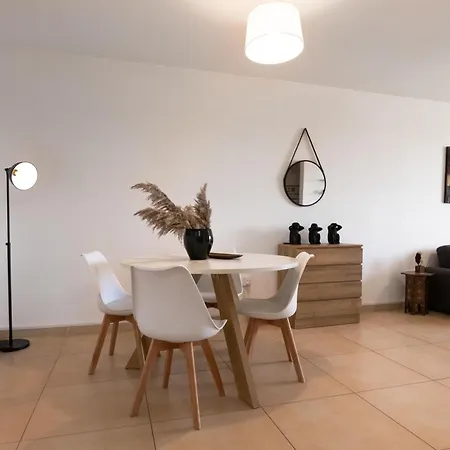 Phaedrus Living Salt Lake Flat *