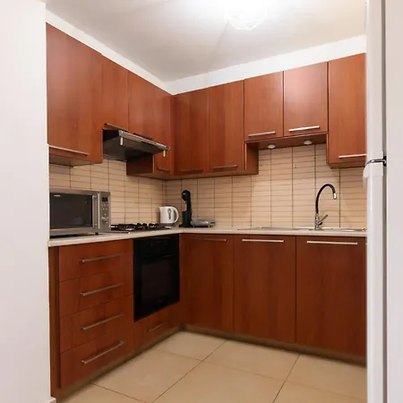 Phaedrus Living Salt Lake Flat * Paralimni