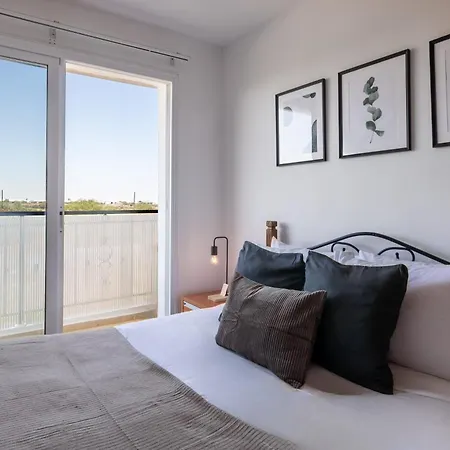 Phaedrus Living Salt Lake Flat Paralimni