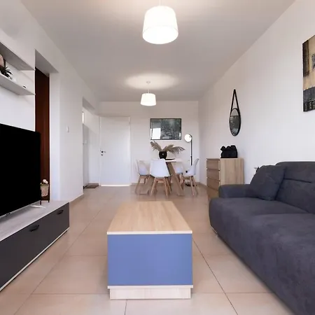 Phaedrus Living Salt Lake Flat